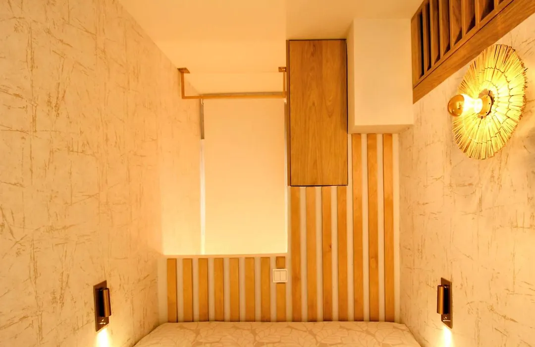 Beautiful And Cosy Rooftop Studio - Fantastic View, Next To Athens Tower-1